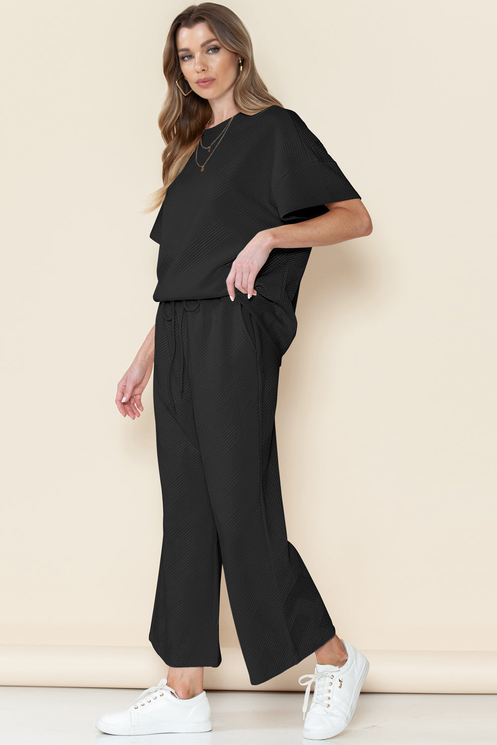 Textured Loose Fit T Shirt and Drawstring Pants Set w/Pockets